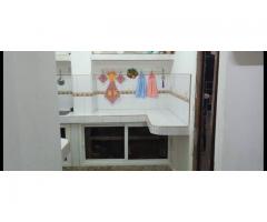 Vendo casa de 5 cuartos y 2 baños (remodelada). (Cerca de Cda. de Luyanó). Lawton.