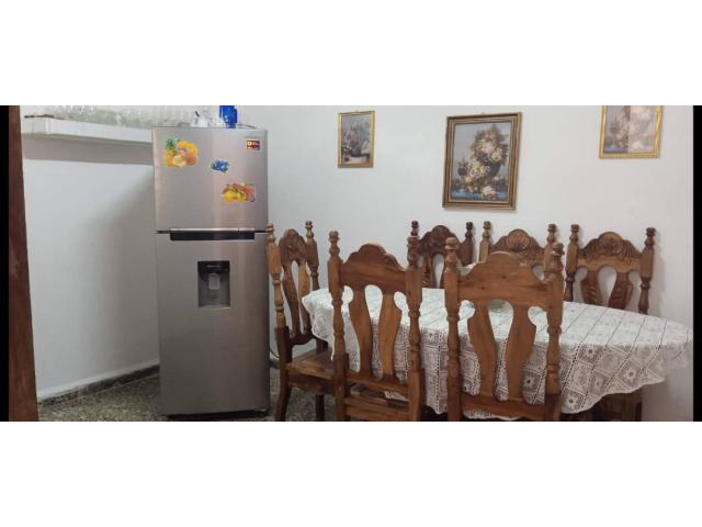 Vendo casa de 5 cuartos y 2 baños (remodelada). (Cerca de Cda. de Luyanó). Lawton.