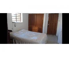 Vendo casa de 5 cuartos y 2 baños (remodelada). (Cerca de Cda. de Luyanó). Lawton.