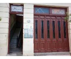 Especialidad en mariscos y pescados elaborados e..