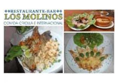 TIPO DE SERVICIO: A la carta TIPO DE COCINA: Cri..