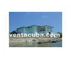 exclusiva residencia frente al mar en cienfuegos..