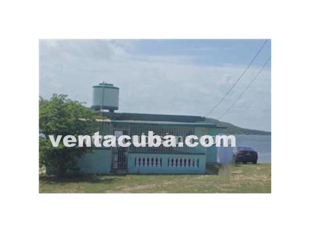 exclusiva residencia frente al mar en cienfuegos..