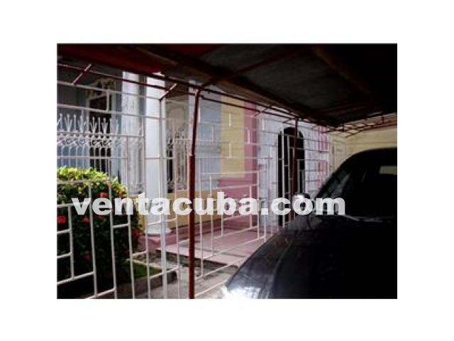 se vende en camaguey casa 5 cuartos muy buen est..