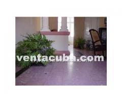 acabo de rebajar en camaguey 5 cuartos 2 baños ..