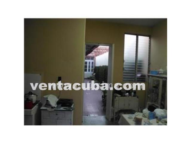 acabo de rebajar en camaguey 5 cuartos 2 baños ..