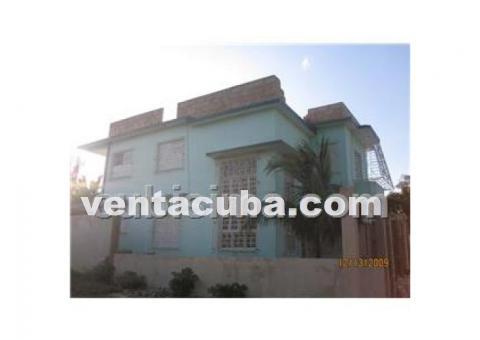 Se vende o se permuta casa de dos niveles compue..