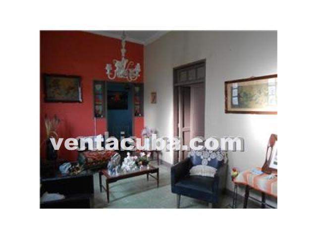 Casa colonial de 3 ctos  y medio con muchas como..