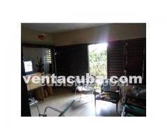 Casa colonial de 3 ctos  y medio con muchas como..