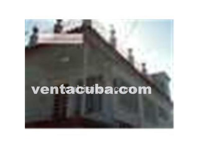 Vendo casa en holguìn,ubicada en segunda planta..