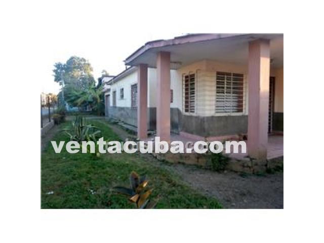 Vivienda de una sola planta (placa libre) constr..