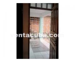 Casa fabricada en el 2011. Tiene 3 cuartos, coci..