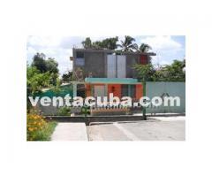 vendo esta casa con piscina, patio grande de tie..