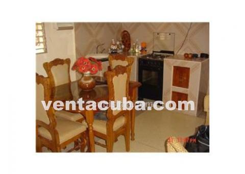 La casa se encuentra en el Reparto Agüero, en S..