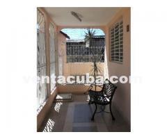 La casa se encuentra en el Reparto Agüero, en S..