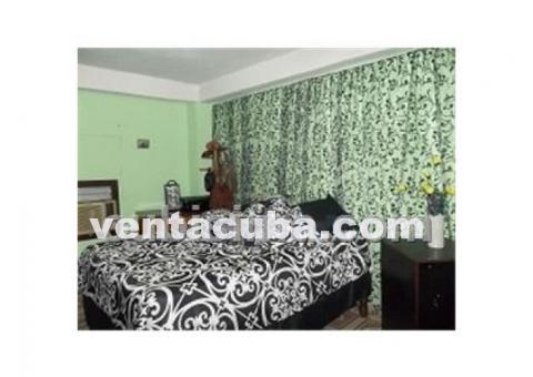 Se vende casa en el centro de la ciudad de Santi..