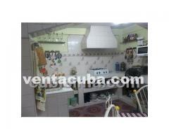 Se vende casa en el centro de la ciudad de Santi..