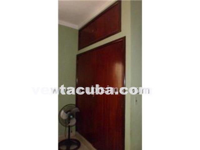 casa de dos niveles el 1ro tiene portal, recibid..