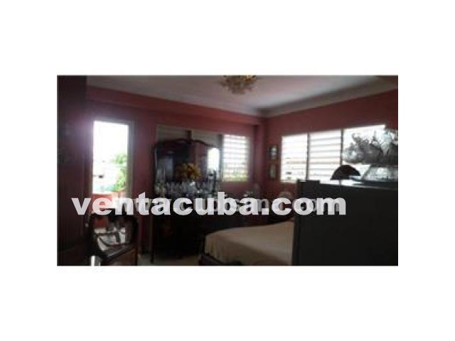 casa de dos niveles el 1ro tiene portal, recibid..