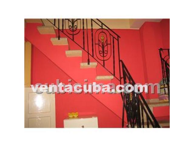 Casa urbana,construida el año 1951 compuesta en..