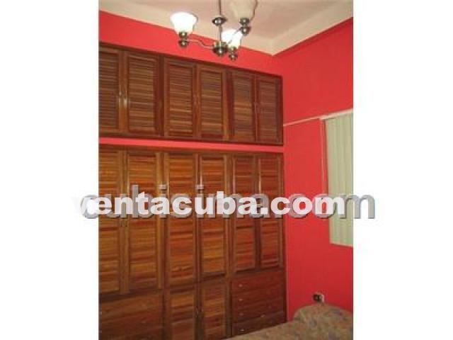 Casa urbana,construida el año 1951 compuesta en..