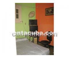 Casa urbana,construida el año 1951 compuesta en..