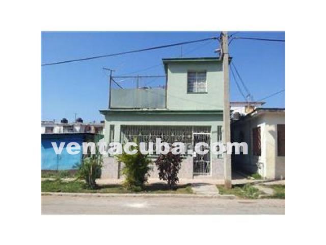 casa independiente de 4/4 y 2 baños en límite ..