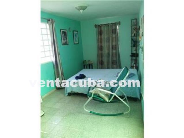 casa independiente de 4/4 y 2 baños en límite ..