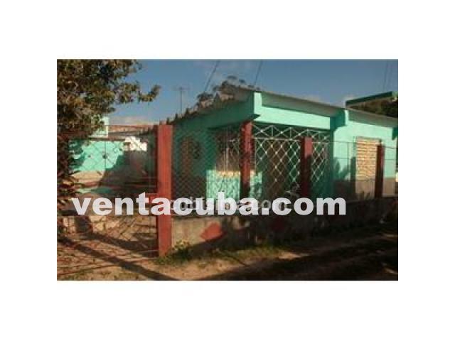 Vendo casa independiente con 2 cuartos en el Her..