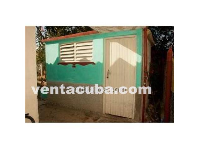 Vendo casa independiente con 2 cuartos en el Her..