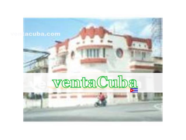 - HERMOSA CASA ART-DECO/LISTA PARA VIVIRLA,EN EL..