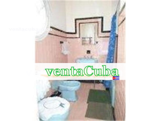 - HERMOSA CASA ART-DECO/LISTA PARA VIVIRLA,EN EL..