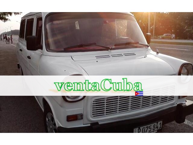 se vende o se cambia microbus ford de 1975. se v..