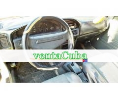 vendo toyota corolla del 90 automatico muy fuert..