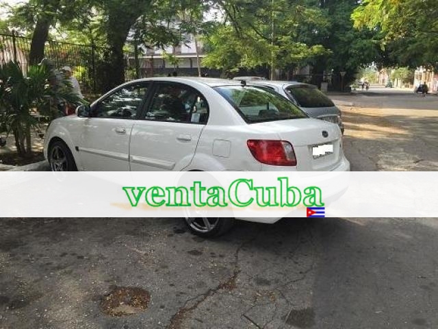 kia rio 2008 hecho 2011 con todo.