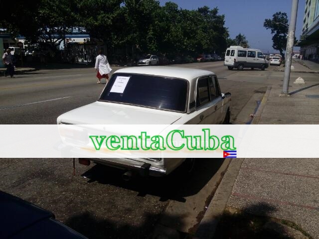 vendo lada 1600 o cambio llamar 52946856.