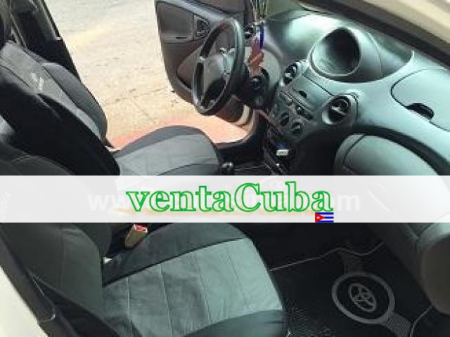 toyota yaris 2005 nuevo de paquete!!!precio nego..