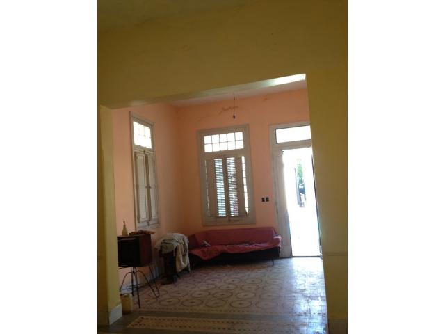 VENDO CASA EN LA HABANA BARRIADA DE STOS. SUAREZ