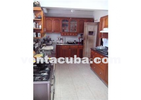 Venden casa de 6 cuartos en Cienfuegos. La casa ..