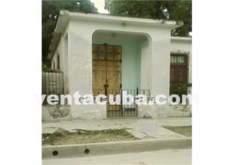 Vendo casa independiente separada por pasillos l..