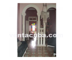 Se oferta una vivienda de estilo colonial ideal ..