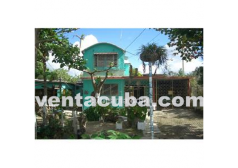 Casa grande en buen estado y con todas las comod..