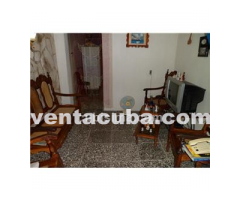 Casa centrica en Trocha y Cristina, agua 24 hora..