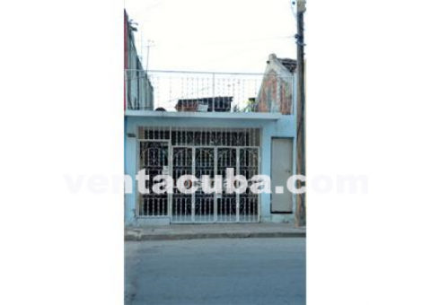 Ubicada en el reparto Sueño, sin vecinos en fre..