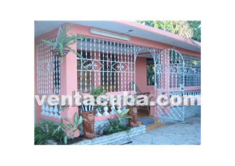 Hola a todos,
Casa en venta en el reparto S..