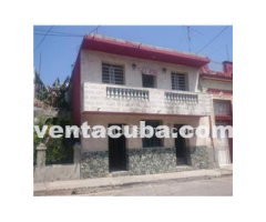 casa biplanta bajos 3/4 en el cerro a tres cuadr..