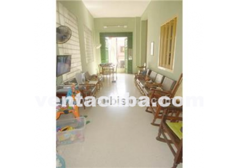 espectacular casa en altos con garaje en la zona..