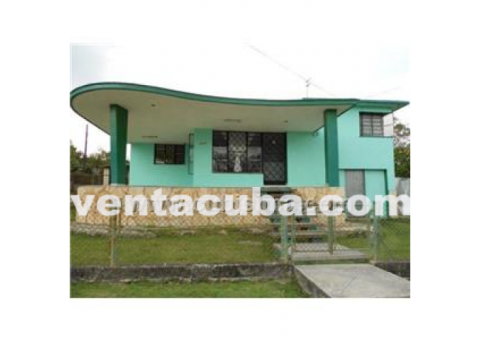 casa independiente con 2 apto. adicionales cotor..