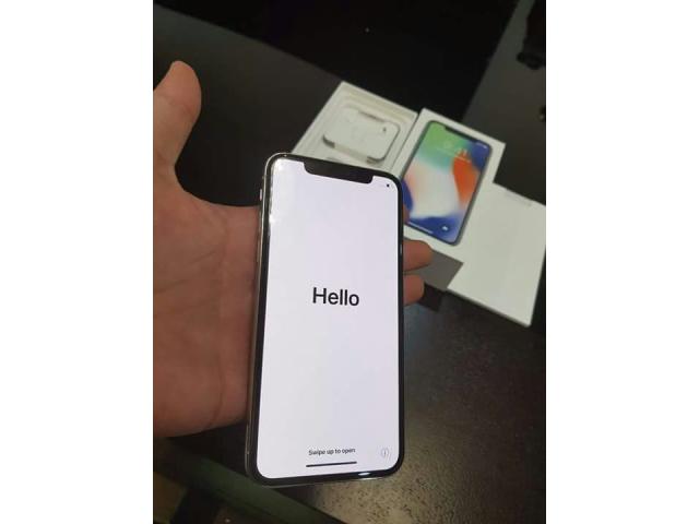 Apple iPhone X SIM FREE / UNLOCKED