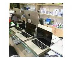 Apple MacBook Pro 15 Retina 2.5Ghz i7 16GB 512GB